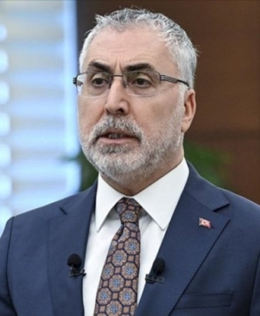 1727614-vedat-isikhan-iskur-691-bin-55-kisiye-is-imkani-verdi-668b89a3829e6