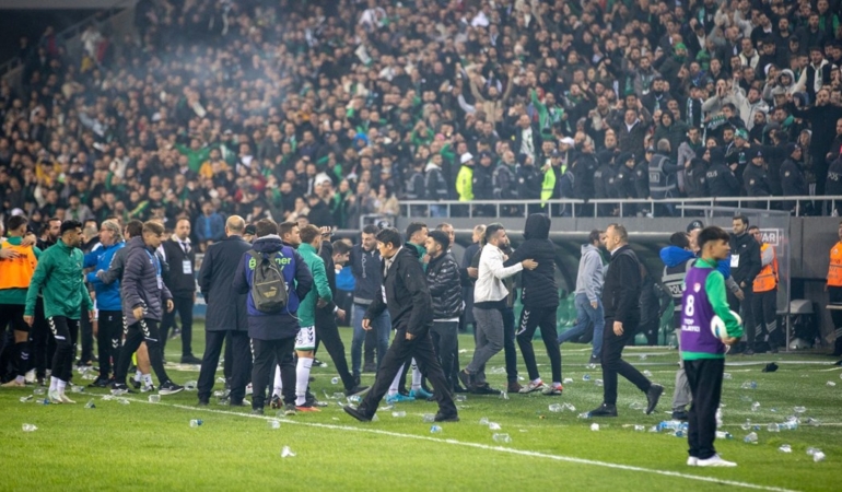Kocaelispor’dan olaylı Sakaryaspor derbisiyle ilgili açıklama: Acımasızca ve alçakça fiziki saldırılarda bulunuldu 6 1731331506_9T73suySFEGngMvCZ6XAuA.jpg