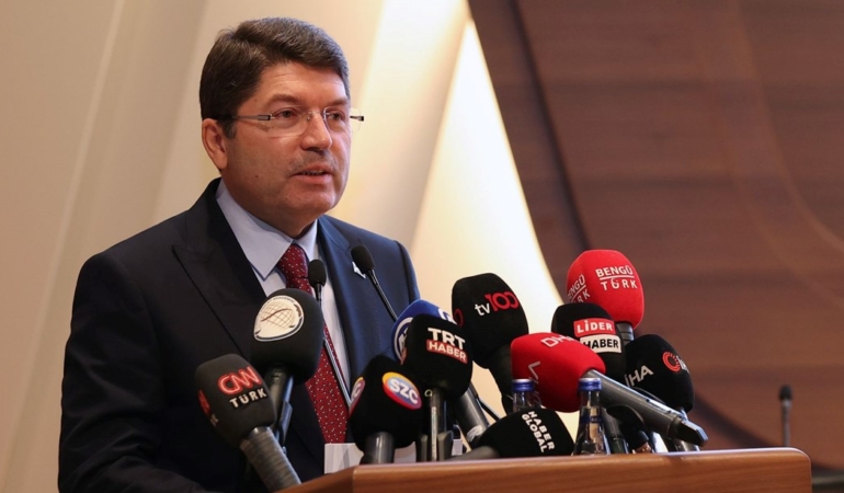 Yılmaz Tunç'tan Narin cinayeti açıklaması: Mahkeme heyeti ek rapor istedi - Son Dakika Türkiye Haberleri 1 F8pfdSNCmkCYFLRLo32qTA.jpg