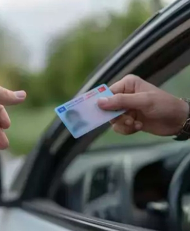 eski-surucu-belgeleri-gecersiz-sayilacak-ehliyet-yenileme-son-tarih-ne-zaman-17317853323996