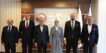 Aile Bakanı Göktaş, Sosyal Hizmet İşçilerinin Taleplerini Dinledi: Taban Ücret Eşitlenmesi Vurgusu! 1 Screenshot_20250710_180332_Facebook