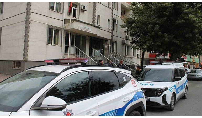 kayseride-saglik-merkezinde-sira-kavgasi-3-yarali