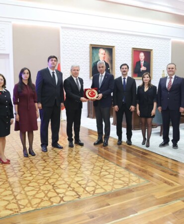 1e5bc4ea-9a62-43c3-b7d5-396ef2082499