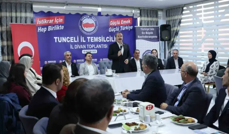 351793520-1763830879