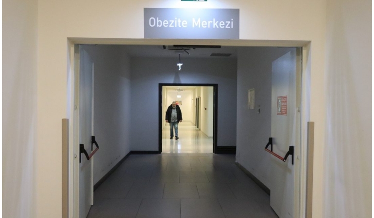 AW404954_03-1100x650