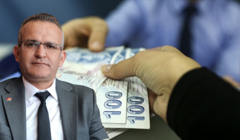 Kırmızı ve Beyaz Modern Ana Haber Bülteni Youtube Küçük Resmi_20251211_230805_0000