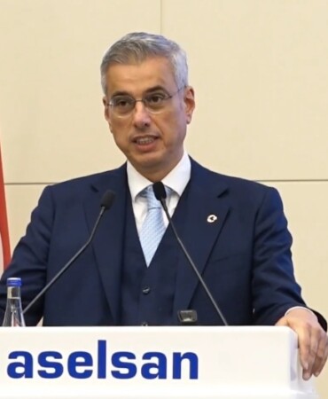 Screenshot_20251204_010613_X