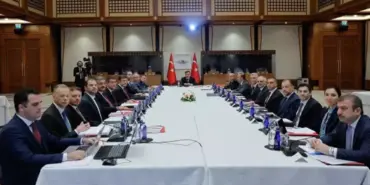 ekonomi_koordinasyon_kurulu_cumhurbaskani_yardimcisi_yilmaz_baskanliginda_toplandi_1767598320_6701