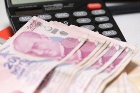 milyonlar-nefesini-tuttu-memur-ve-emekli-zammi-pazartesi-netlesiyor-gozler-tuik-te-1767252654