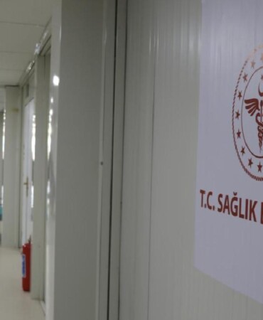 saglikta-kriz-en-basit-ameliyat-icin-12-ay-sonraya-gun-veriliyor-NQdZYyNw