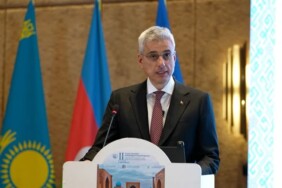 Türk Devletleri Sağlıkta Güç Birliği Yapıyor: Bakan Memişoğlu Semerkant’ta "Üreten Sağlık" Vizyonunu Açıkladı 21 FB_IMG_1775799772386