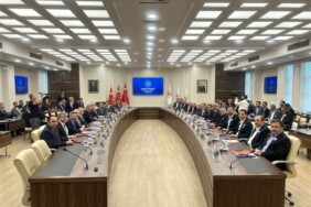 Kamu Personelinin Gözü Kulağı Bu Masada: Memur-Sen’den 25 Maddelik Dev Talep Listesi! 26 kamu-personeli-danisma-kurulu-toplantisi-gerceklestirildi-up-8189512