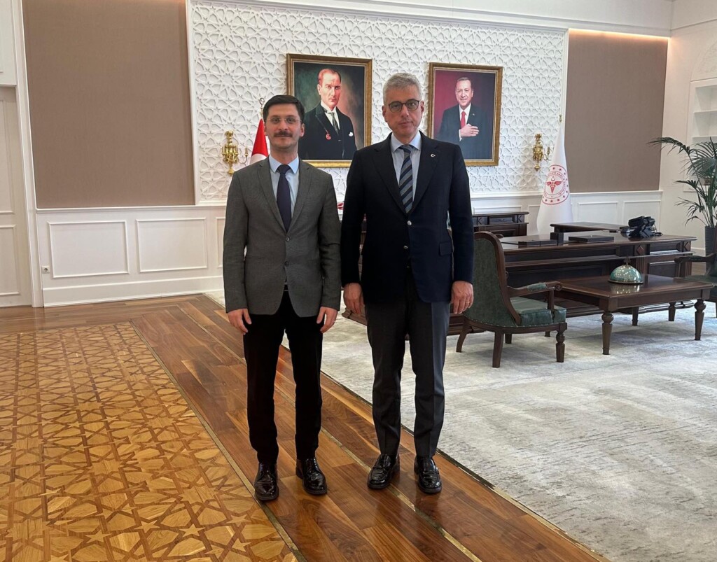 Sağlık Bakanı Prof. Dr. Kemal Memişoğlu, Kamu Hastaneleri Genel Müdürlüğü görevine atanan Doç. Dr. Muhammed Emin Demirkol’u makamında kabul etti.