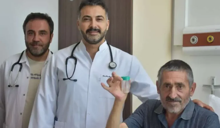 nefes_darligi_sikayetiyle_gercek_ortaya_cikti_akcigerine_sarimsak_kacan_adam_olumden_dondu_1788789930_3588